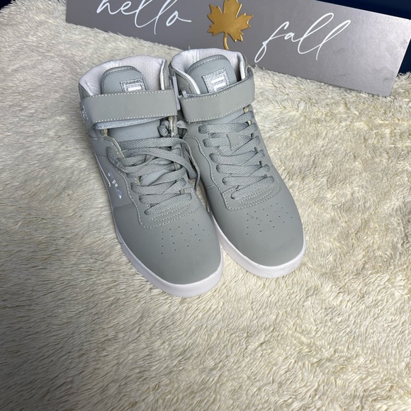 Big boys NEW FILA high top sneaker - Picture 8 of 9
